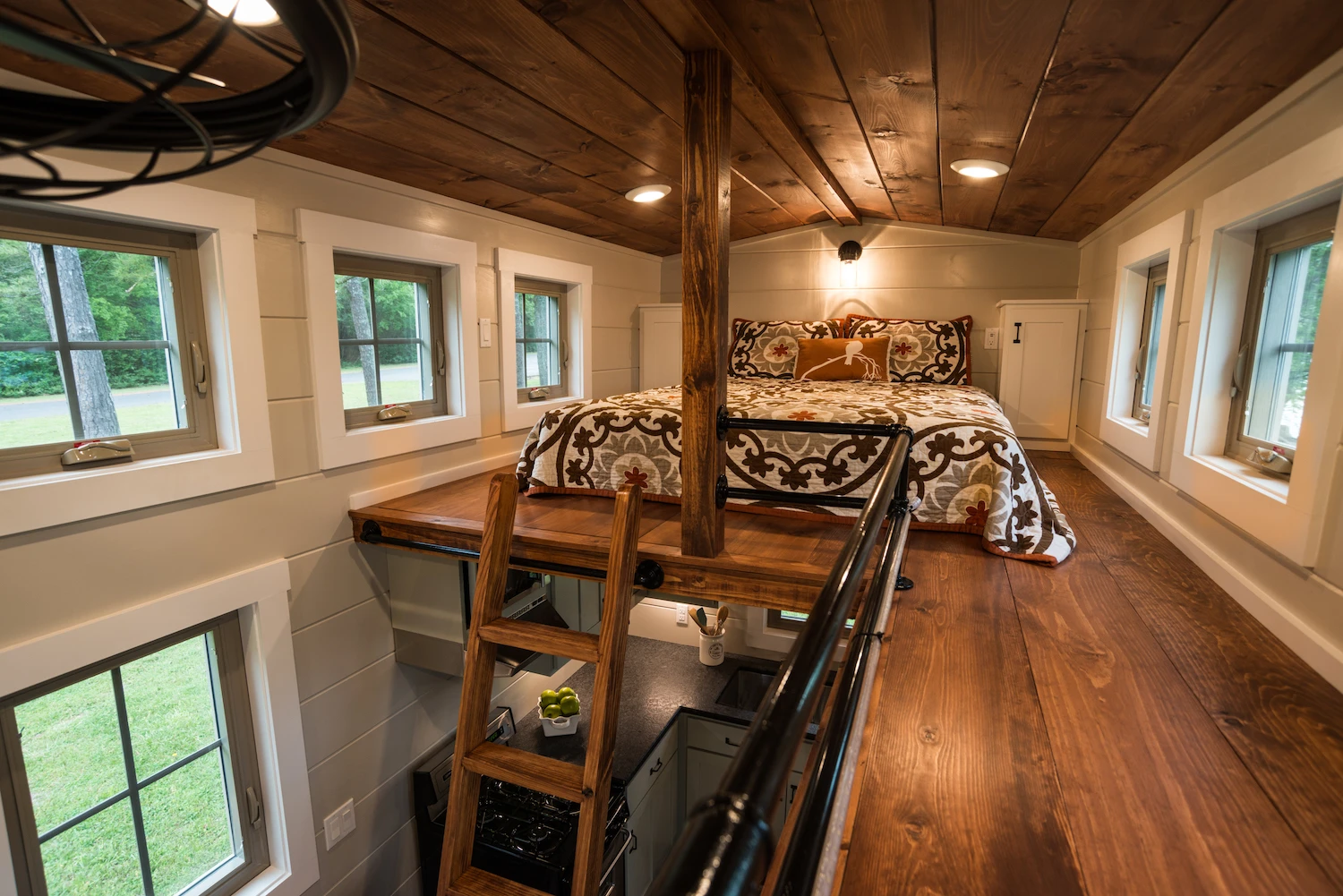 The opposite loft bedroom