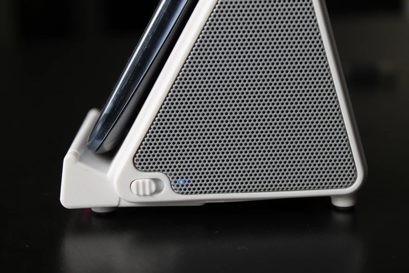 The device is switched on and off using a slider on its side