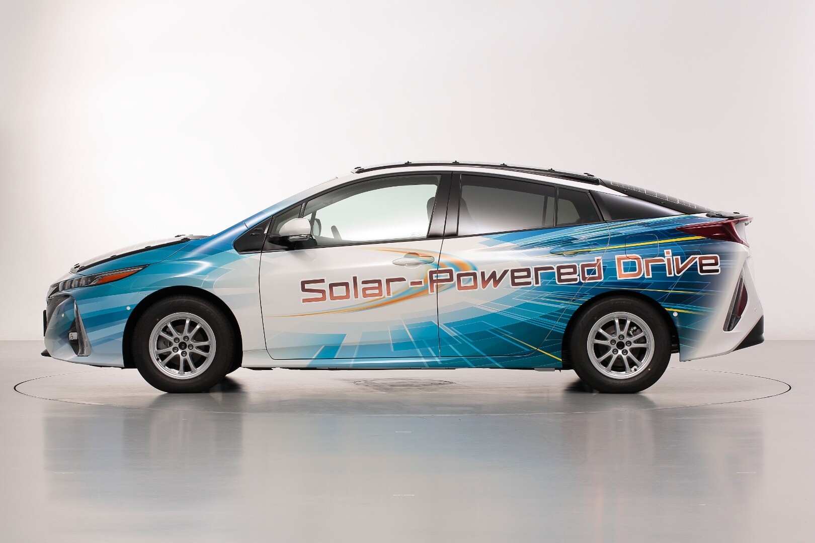 Toyota's latest solar-powered Prius can charge when on the move