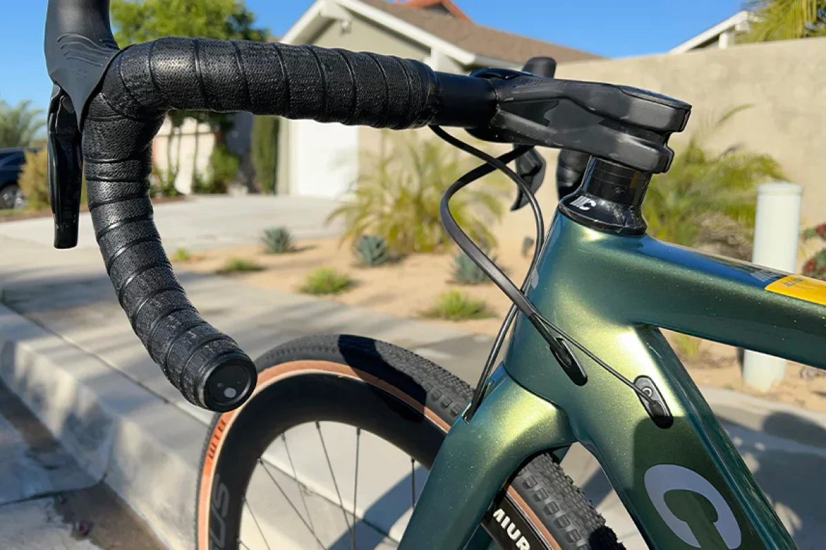 The original version of the Doormate replaces one of the bar-end plugs on a road bike's handlebars