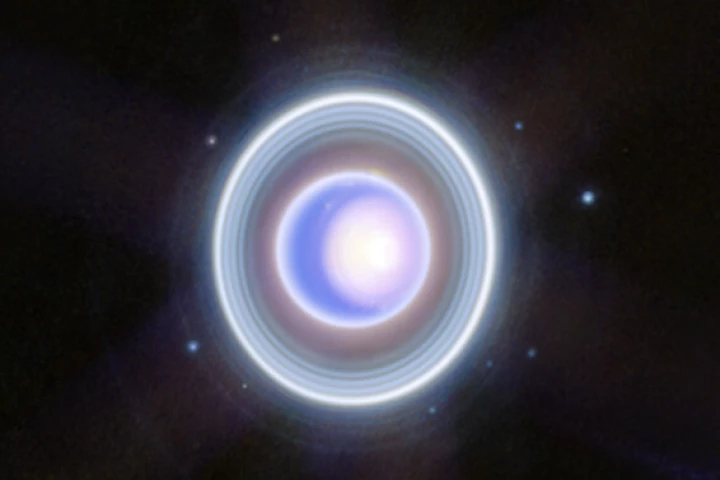 A James Webb image of Uranus, clearly showing its rings and some of its moons