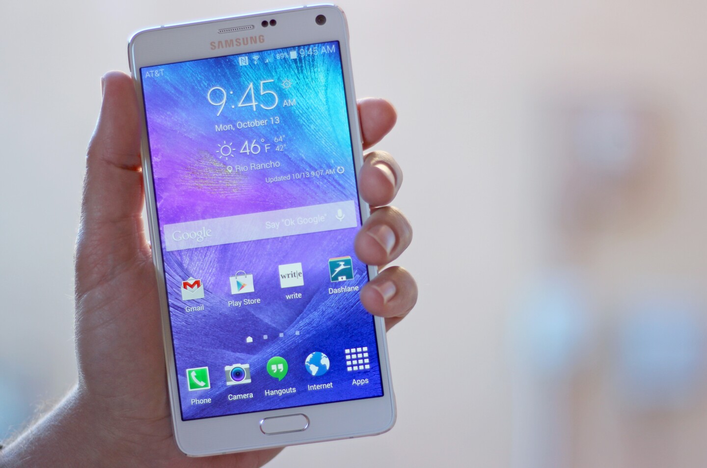 Samsung Galaxy Note 4 (Photo: Will Shanklin/Gizmag.com)