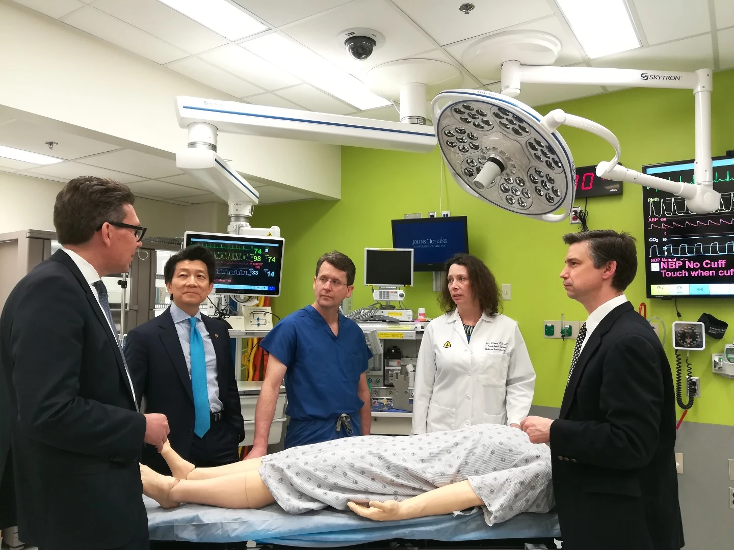 Surgeons at Johns Hopkins University have carried out the first ever complete transplant of a penis and scrotum