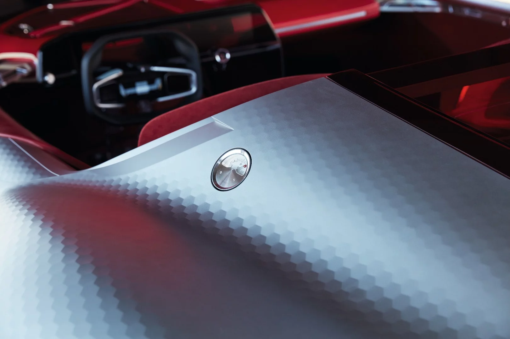 A side battery indicator provides an interesting piece of retro kit in a futuristic design