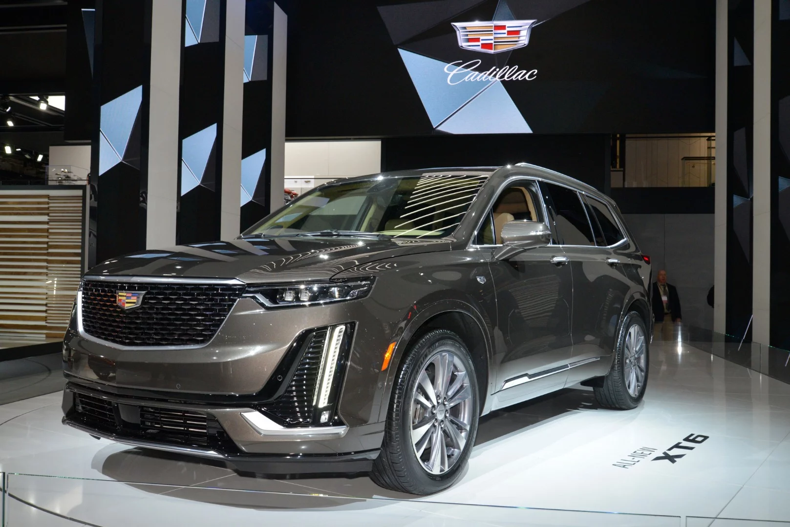 The 2020 Cadillac XT6 on show in Detroit