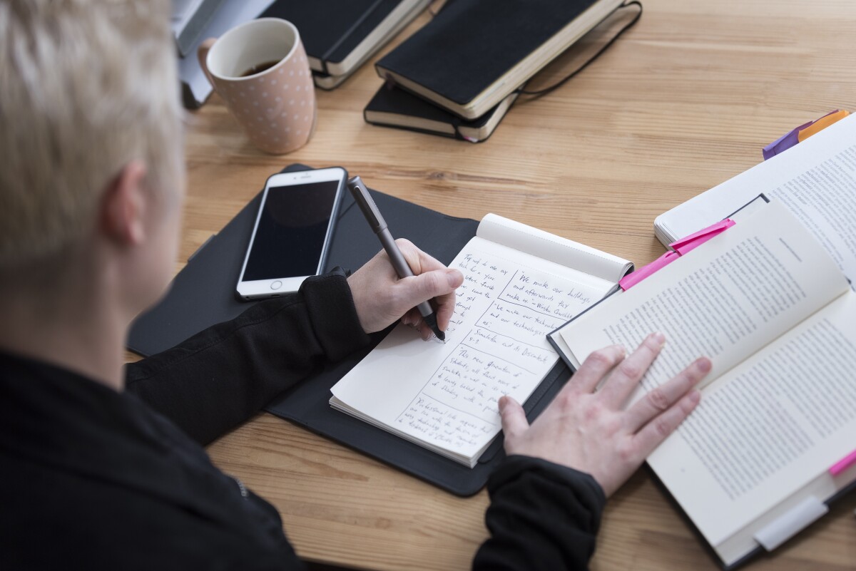 Bamboo Spark utilizes a smart folio, which the paper is laid upon