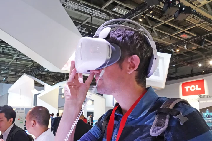 The VR headsets keep coming, but the Alcatel Vision runs on its own