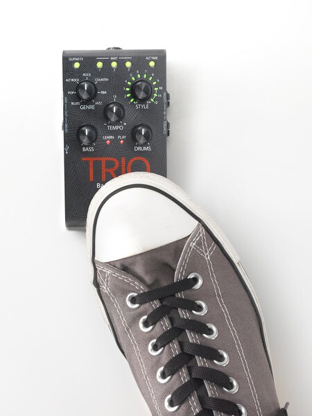 The Trio can learn up to three different song parts, such as verse, chorus and bridge, and the player can recall them on the fly during a song