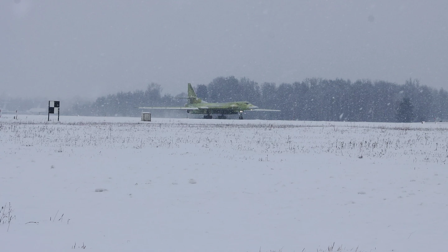 The Tu-160M taking off
