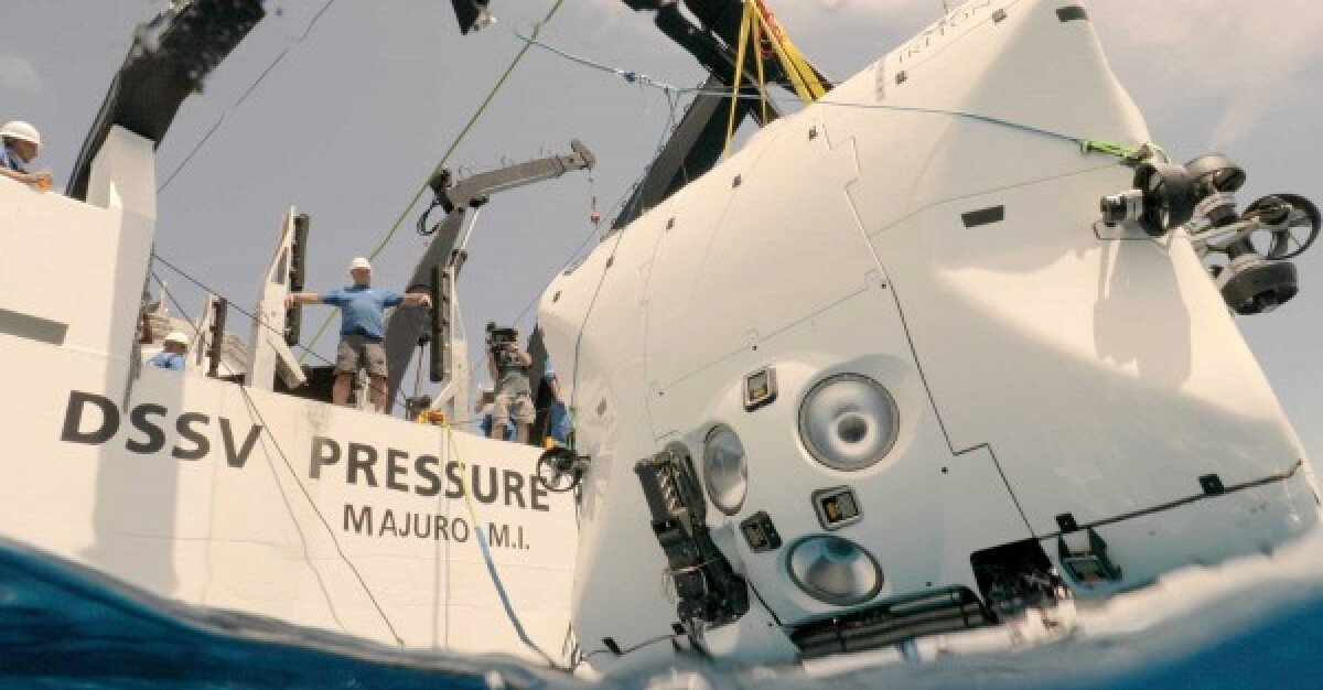 48-million-triton-36000-2-submersible-takes-you-to-the-bottom-of-the