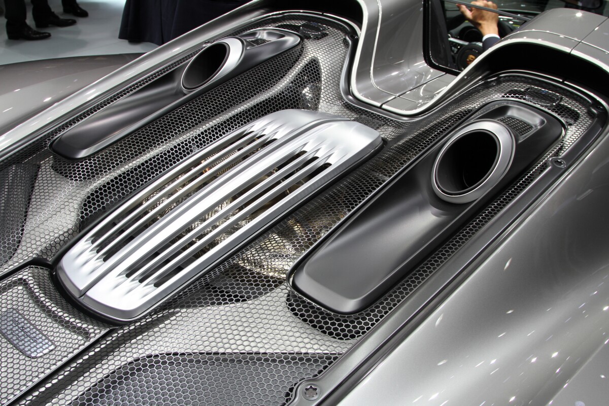 The engine design is based on Porsche's Le Mans Prototype 2 (LMP2) race car, the RS Spyder (Photo: Gizmag.com)