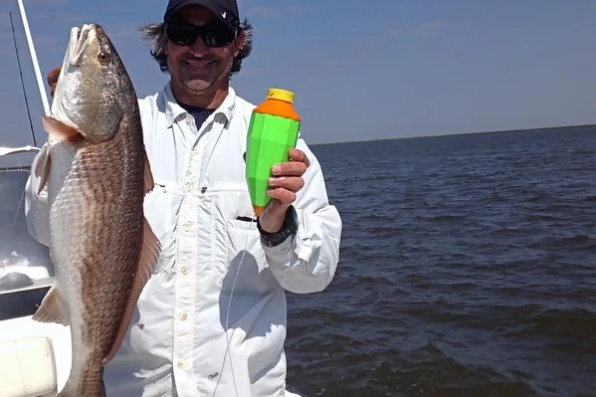 Users simply flick a switch and lob the Fish Call into the water
