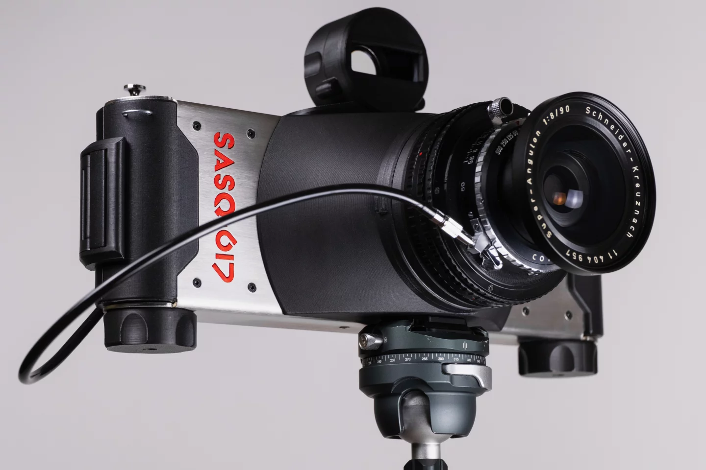 All set up, the Sasquatch 617 tips the scales at a claimed 1 kg