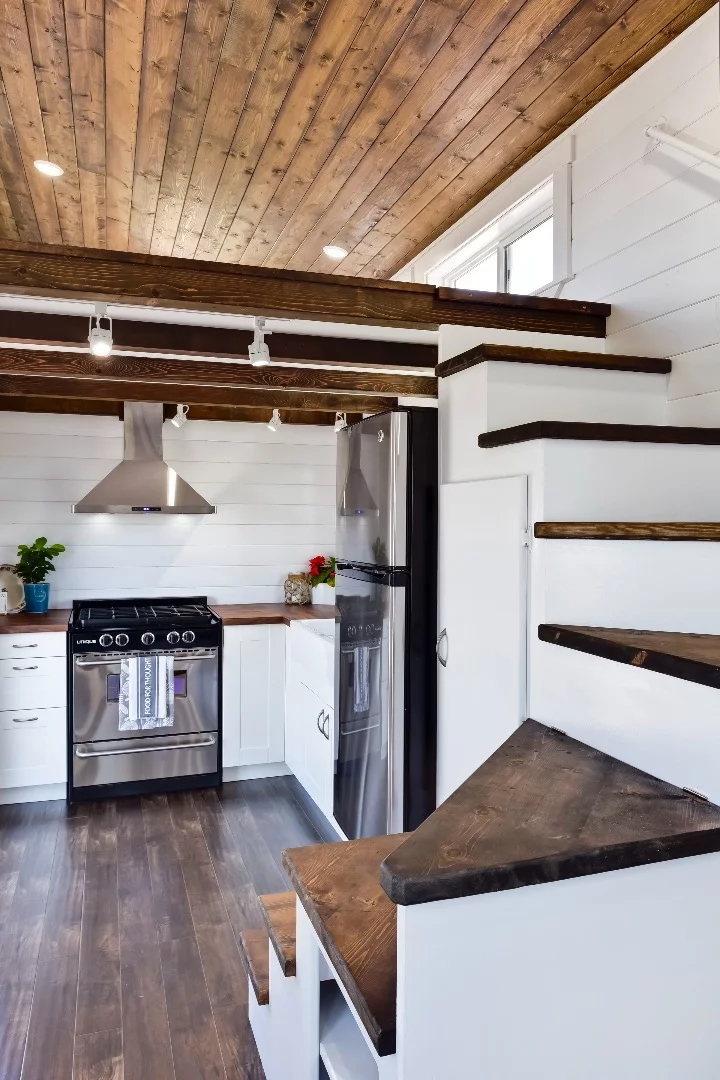 The finish throughout is excellent