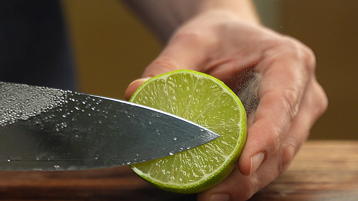 I'd love to taste a cocktail finished with a mist of citrus juice, as shown here