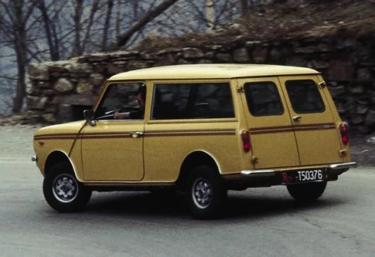 The Austin Mini Clubman Estate. Picture drawn from the book entitled "MINI 1959-2005: the history, the models, the legend". Credit: with permission from the Quattroruote archives