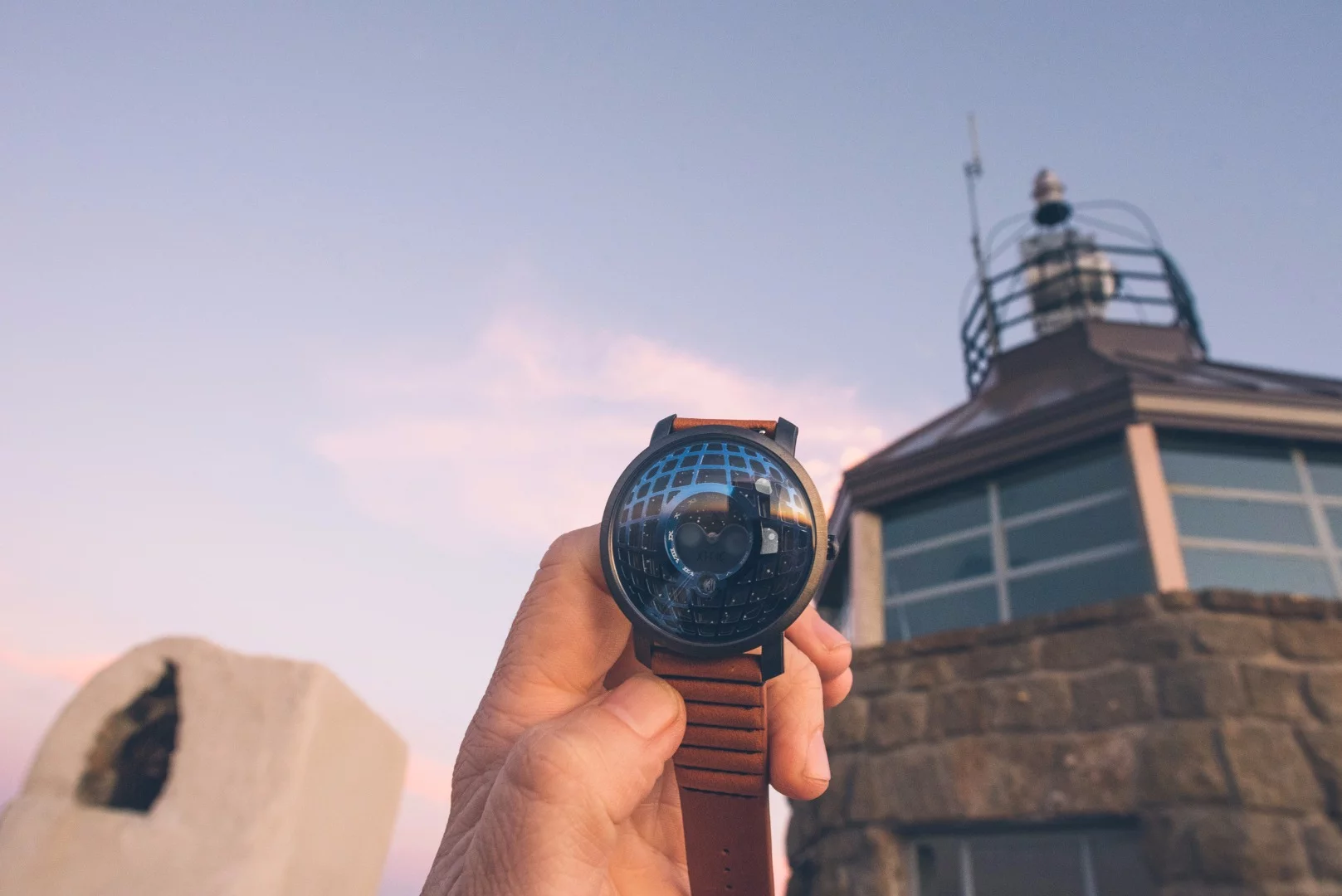 The Trappist-1 Moonphase center shows the current moon phase