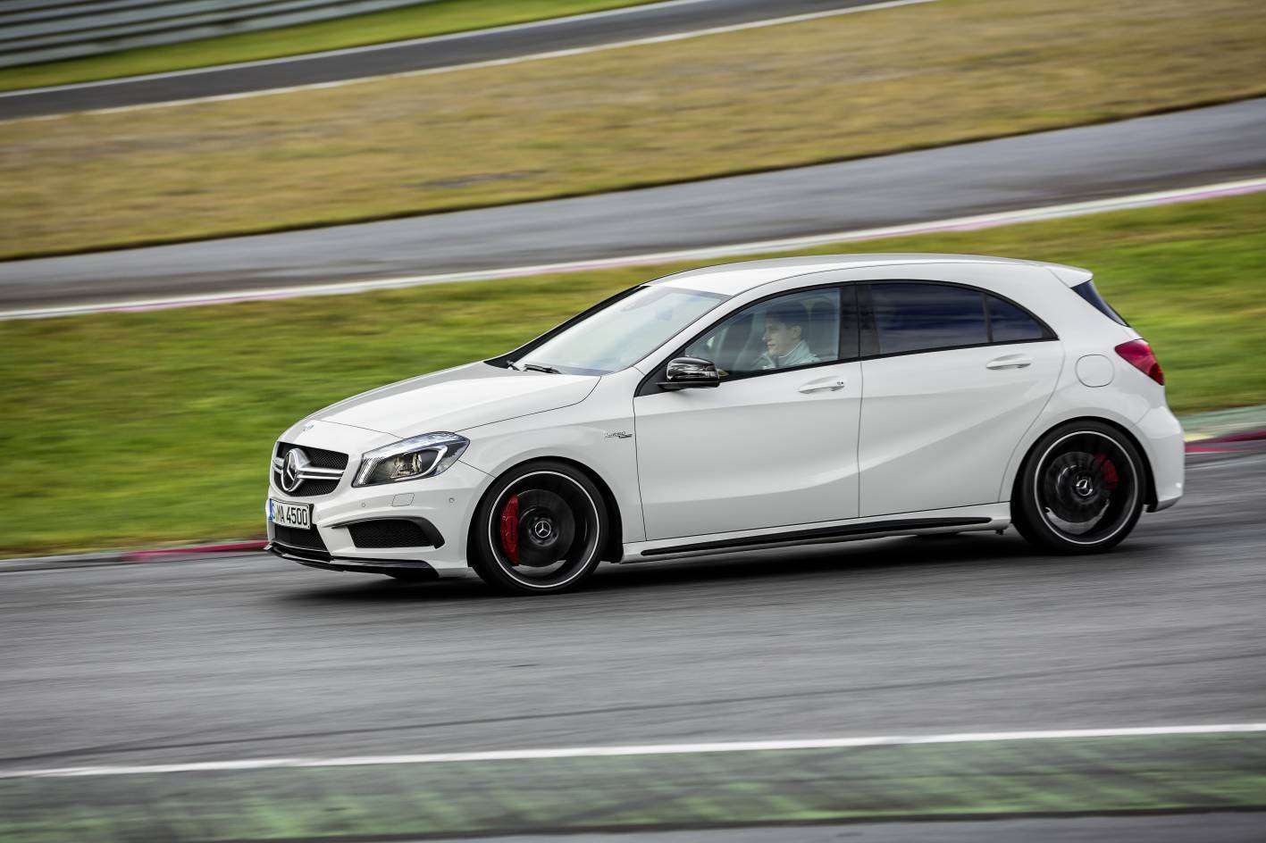 The A 45 AMG goes from zero to 100 km/h (62 mph) in 4.6 seconds