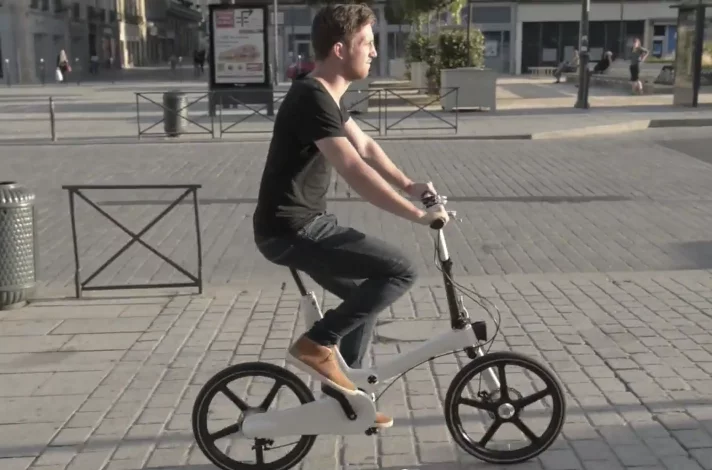 The Weelin bike has 20-in composite wheels