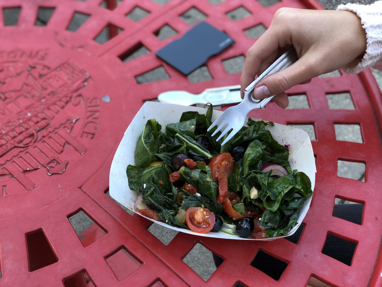 The little handle indent helps you get a better hold on the 6-in (15-cm)-long utensils