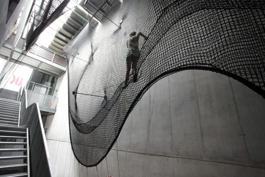 Net Linz is a rope-based installation at the OK Center for Contemporary Art, that people can climb as a means of moving between floors