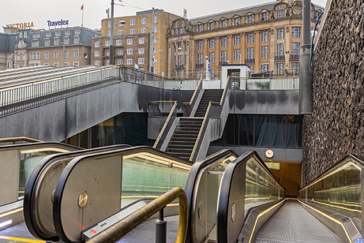 On-street bicycle racks are being removed to free up space and make the area around the Amsterdam Central Station more pleasant for pedestrians, so if you want to park your bike you're going to need to head u