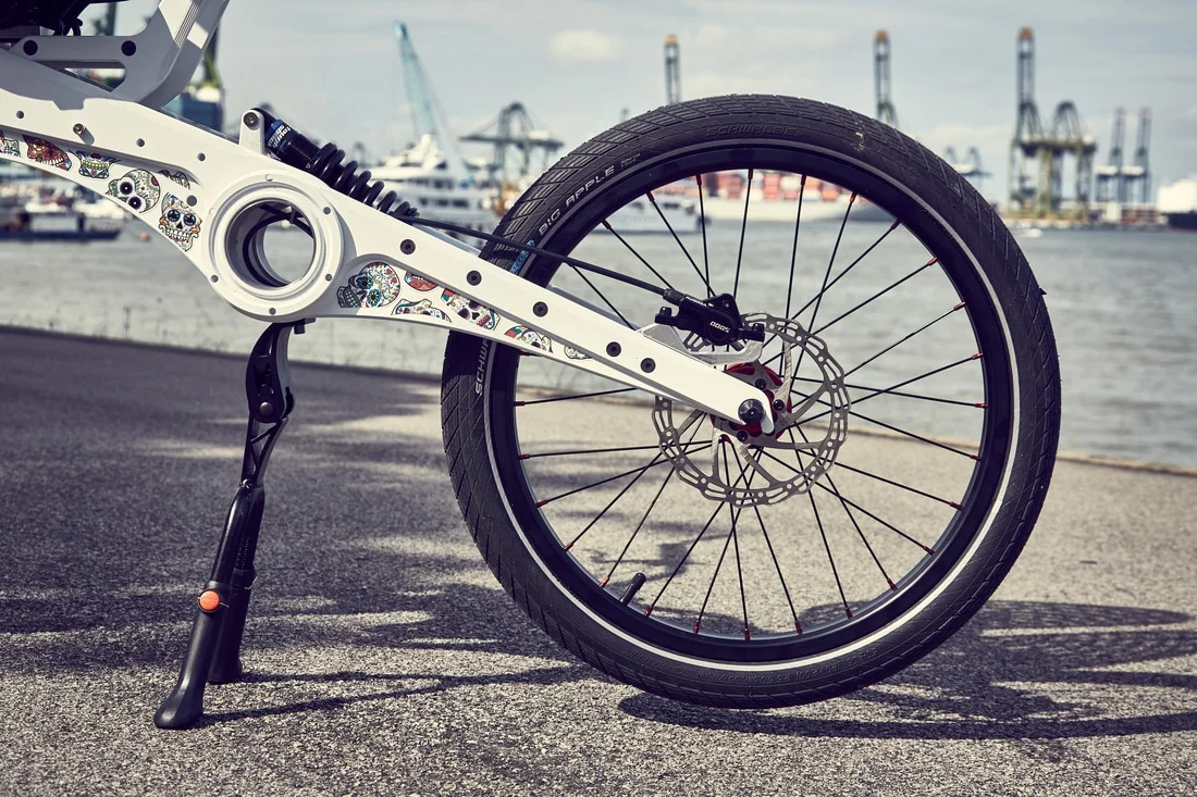 The hydraulic disc brakes on the MC2 Chopper
