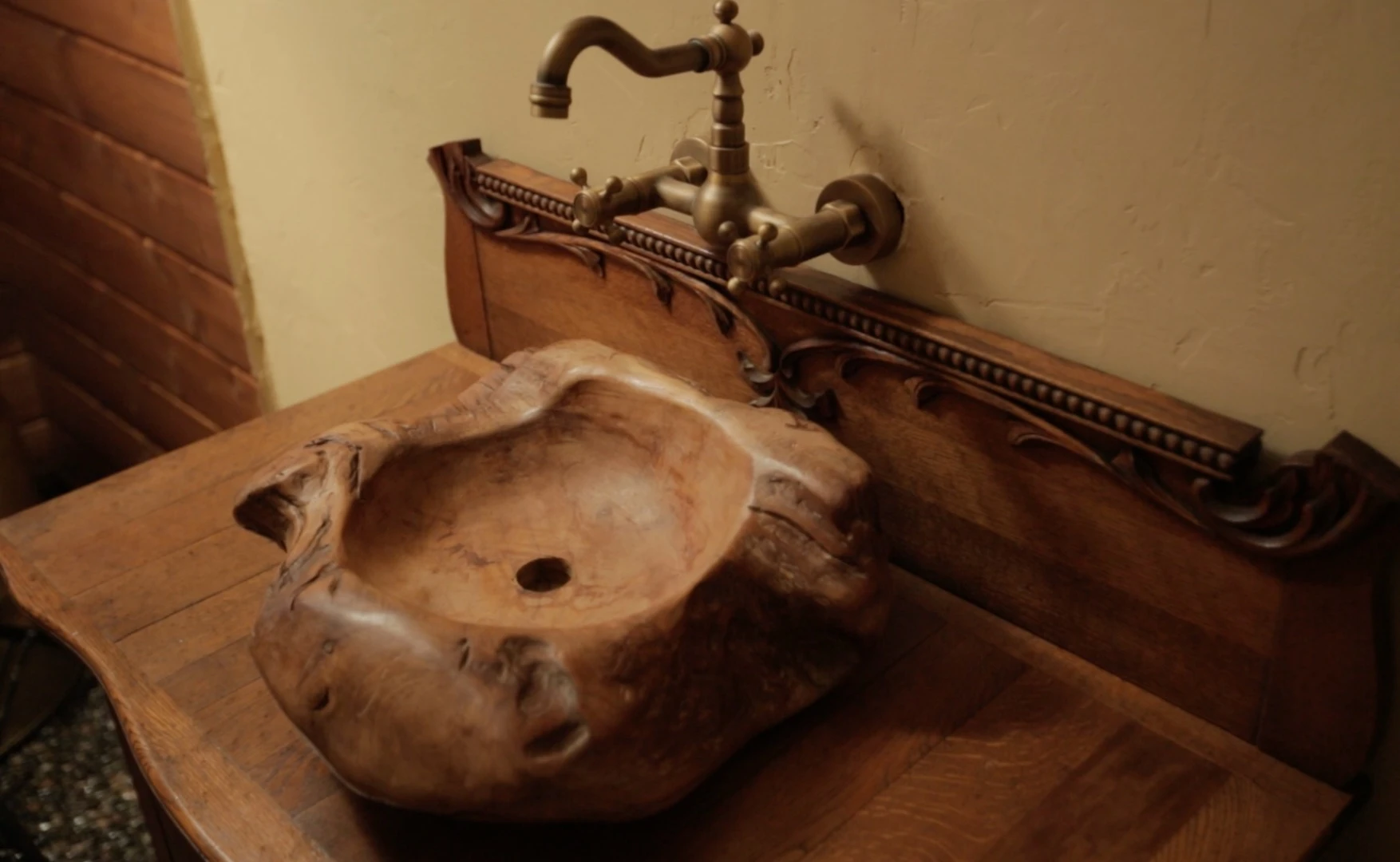 The driftwood sink