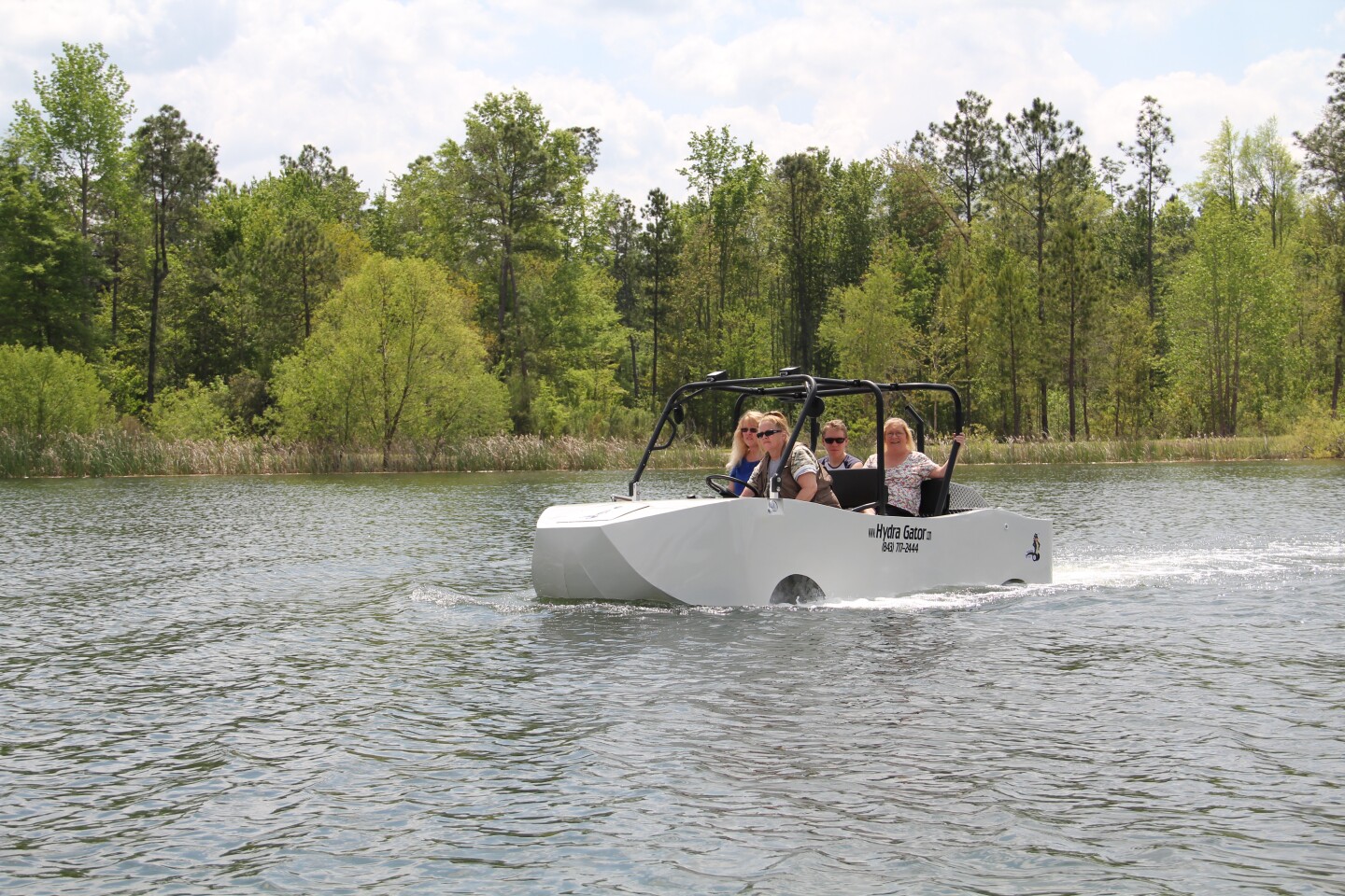 Hydra Gator US60,000 dieselelectric hybrid amphibious vehicle surfaces