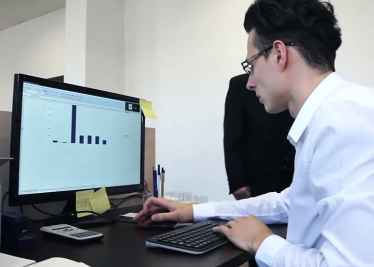 A micro-HDMI connector is included to attach the Mouse-Box to a display