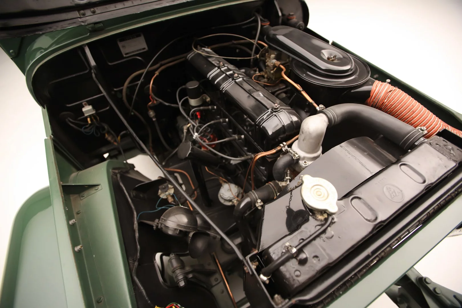 A little simpler than the Land Speed Cruiser layout under-hood