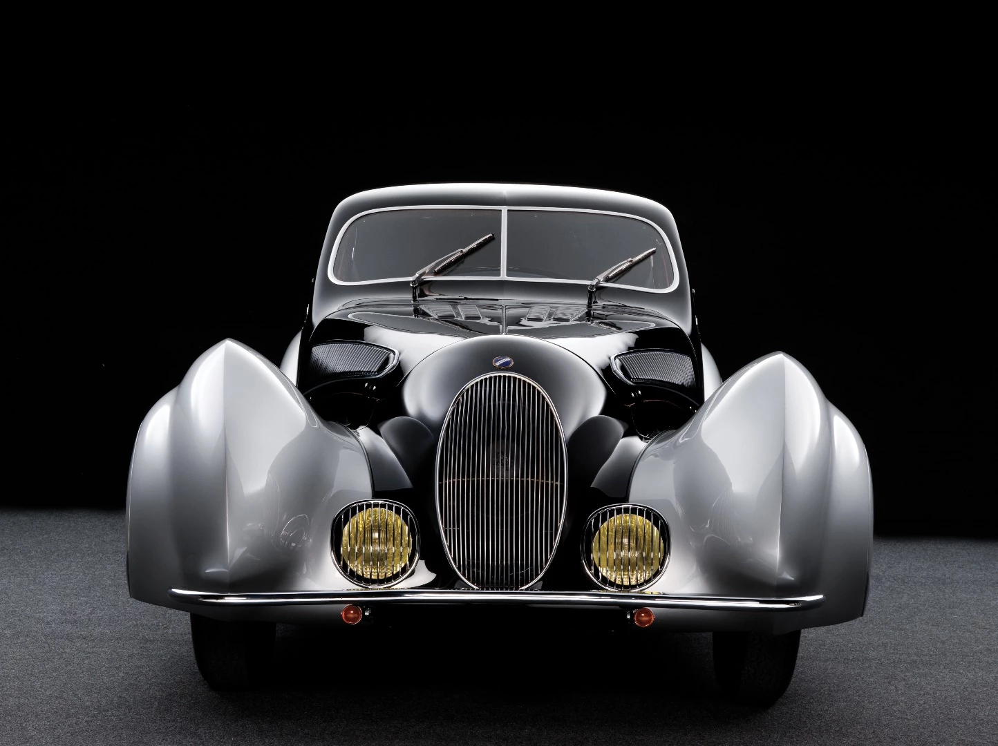 One of 14 extant 'Goutte d'Eau' Talbot-Lagos built by Paris-based Italian automotive couturier Giuseppe Figoni, this 1937 Talbot-Lago T150-C SS will be auctioned on May 27, 2017 at Villa Erba in Italy by RM-Sotheby's.