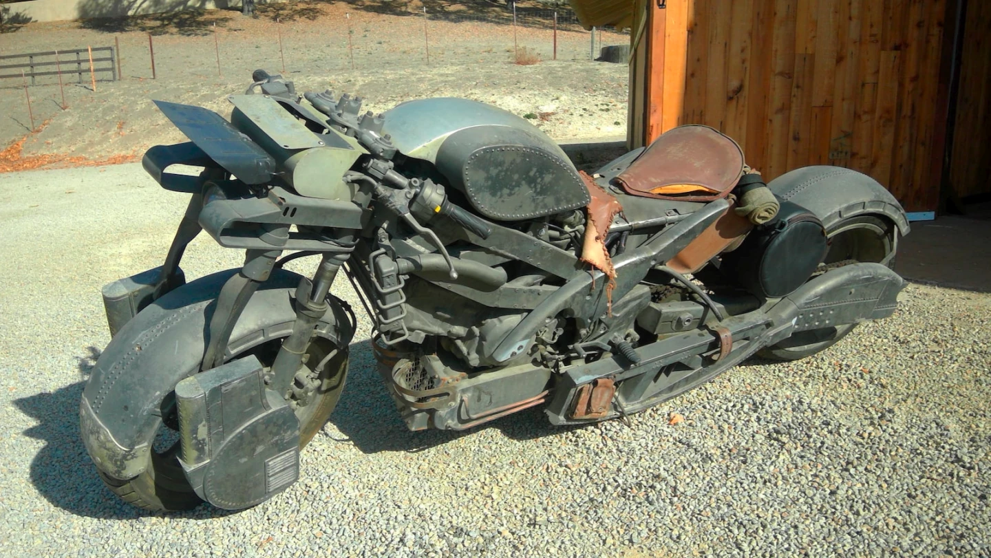 The 2011 post apocalypse sci-fi movie Priest contained many quite radical motorcycles made for the film by designer Ron Mendell and this bike was one of them. Based on a Suzuki Gladius, it apparently rides well. Sold for just $4,500.