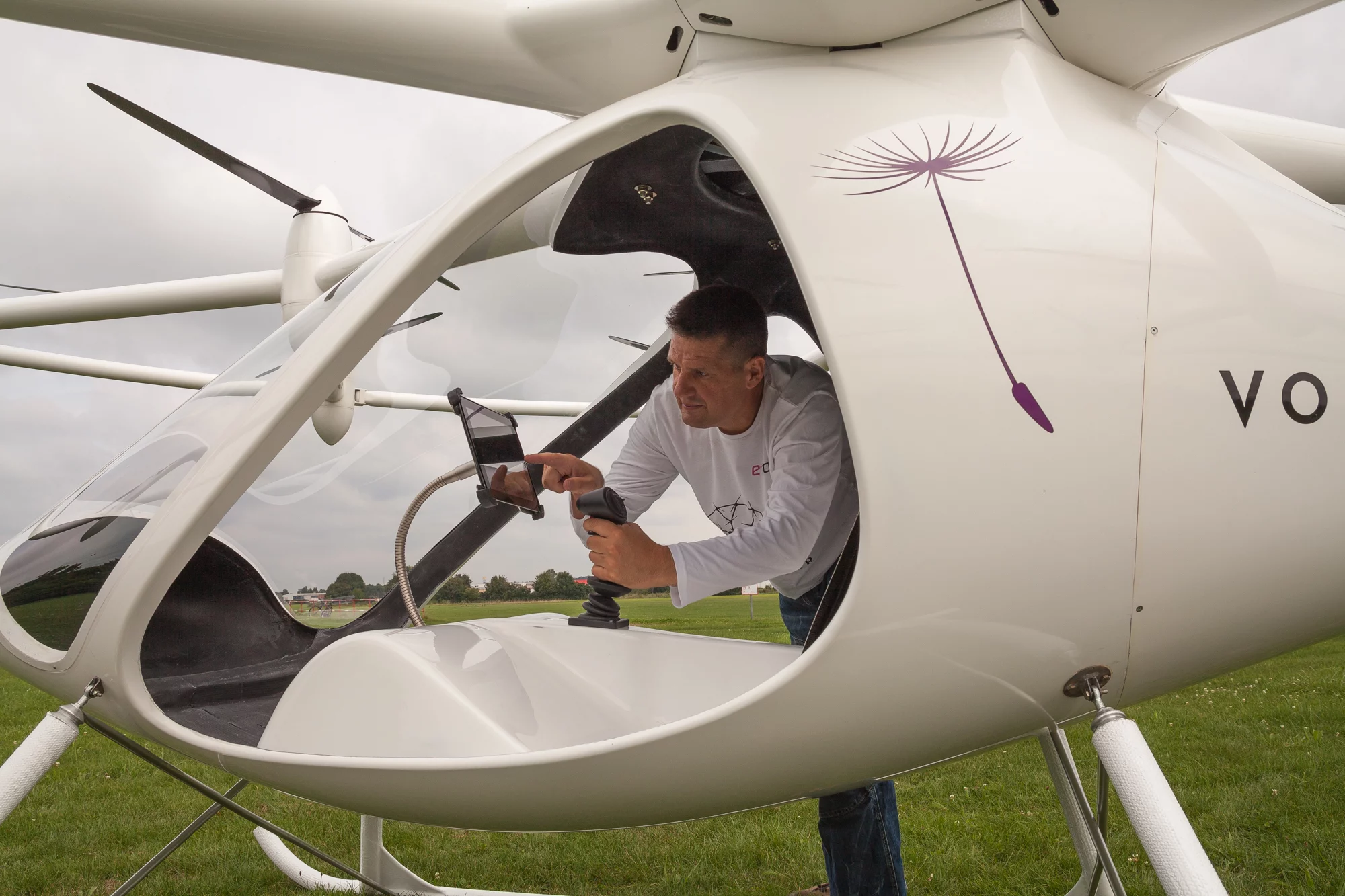The e-volo team checks the Volocopter in preparation for its first flights