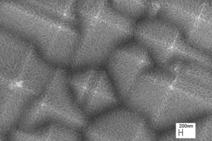 Silicon pyramid structures etched for two minutes using hydrogen fluoride/hydrogen peroxide/water solution. Resulting structure has roughness at the micro and nanometer scales.Pic credit: C.P. Wong
