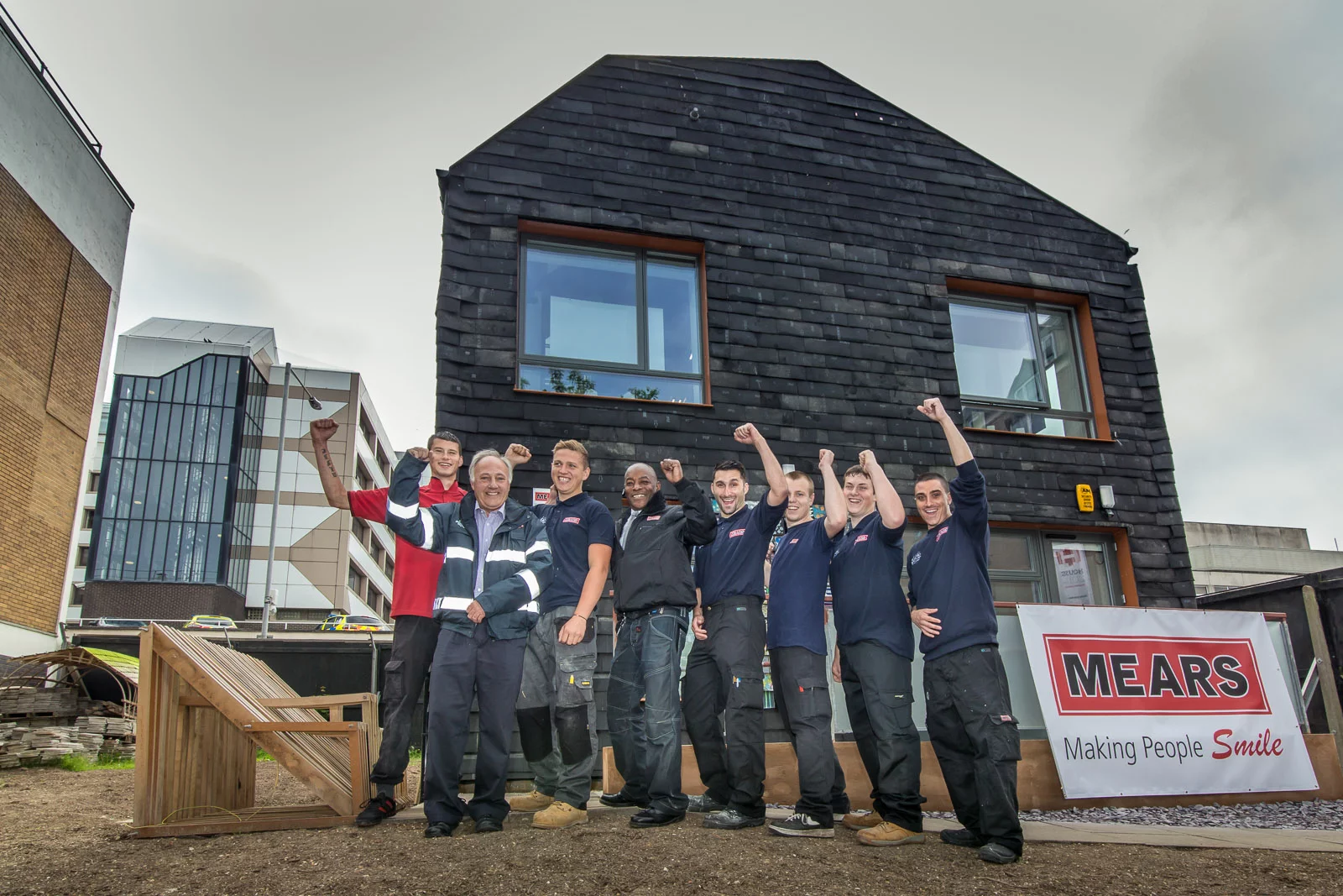 Some 253 students and apprentices were involved in the building of the house (Photo: BBM)