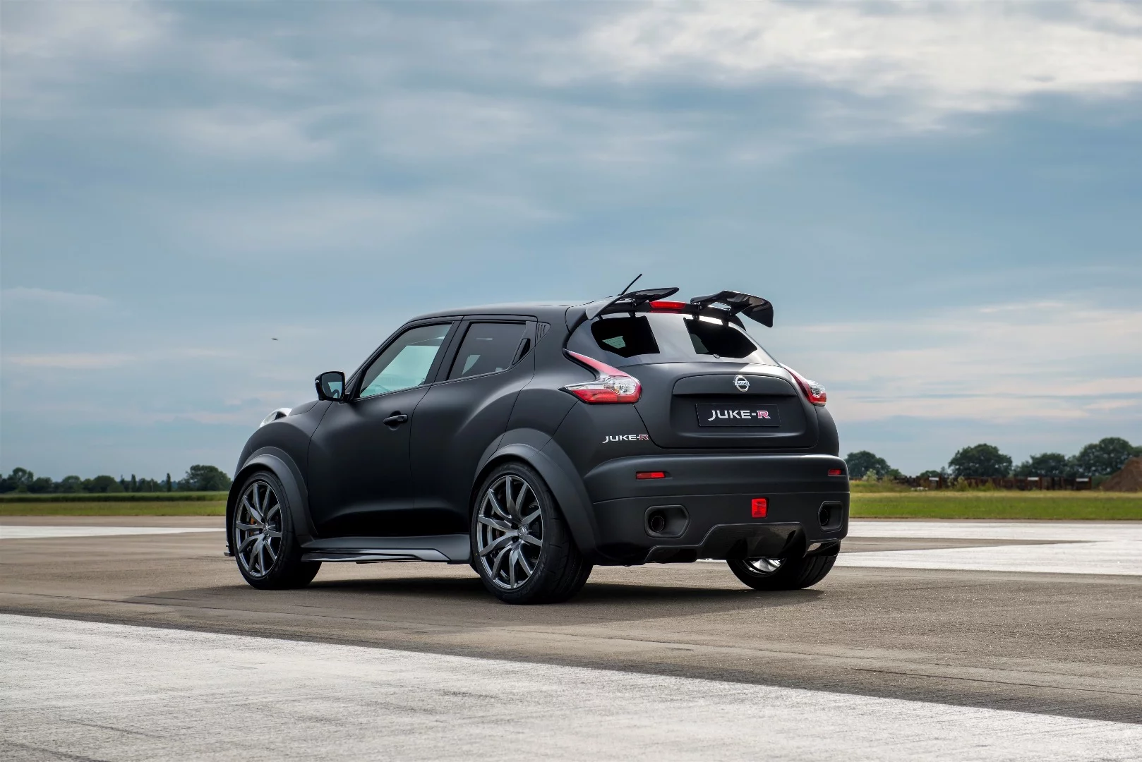 The Nissan Juke-R 2.0