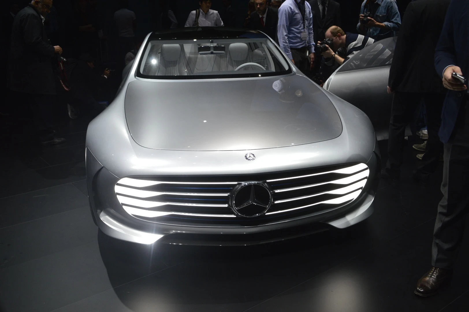 The dish on the car's wheels is style-oriented, and closes up when the rest of the active aerodynamics kick in