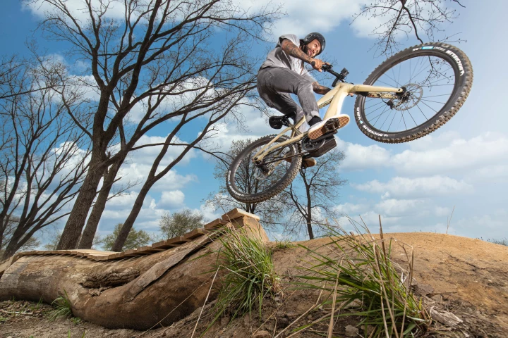 The BASH/MTN Select Series ebike was inspired by a Serial 1 engineer's personal build