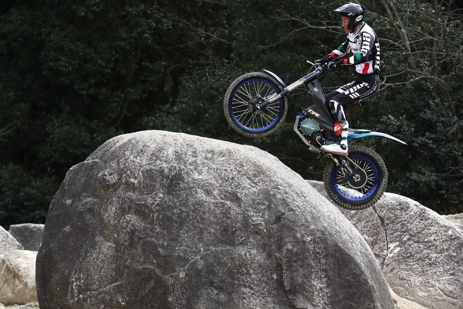 Yamaha TY-E: electric rock hopper