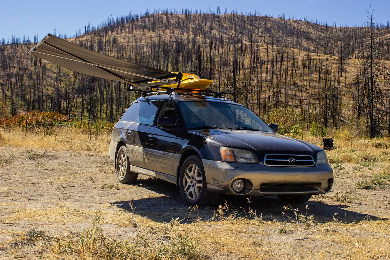Nomad presents a legless, quick-pull spin on the basic car awning