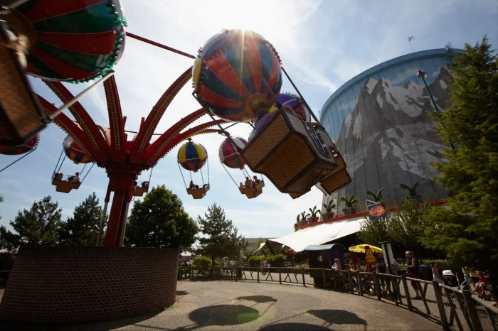 The amusement park features over 40 rides and attractions (image from Wunderland Kalkar)