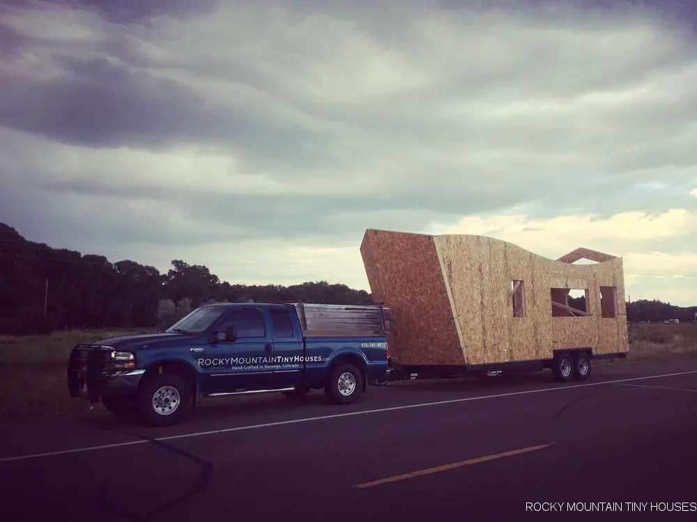 The San Juan Tiny House measures 24 ft (7.3 m)-long