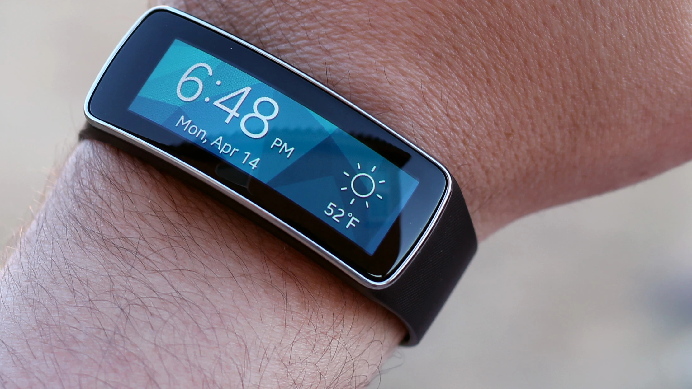 That 1.84-in curved display makes the Gear Fit quite the looker