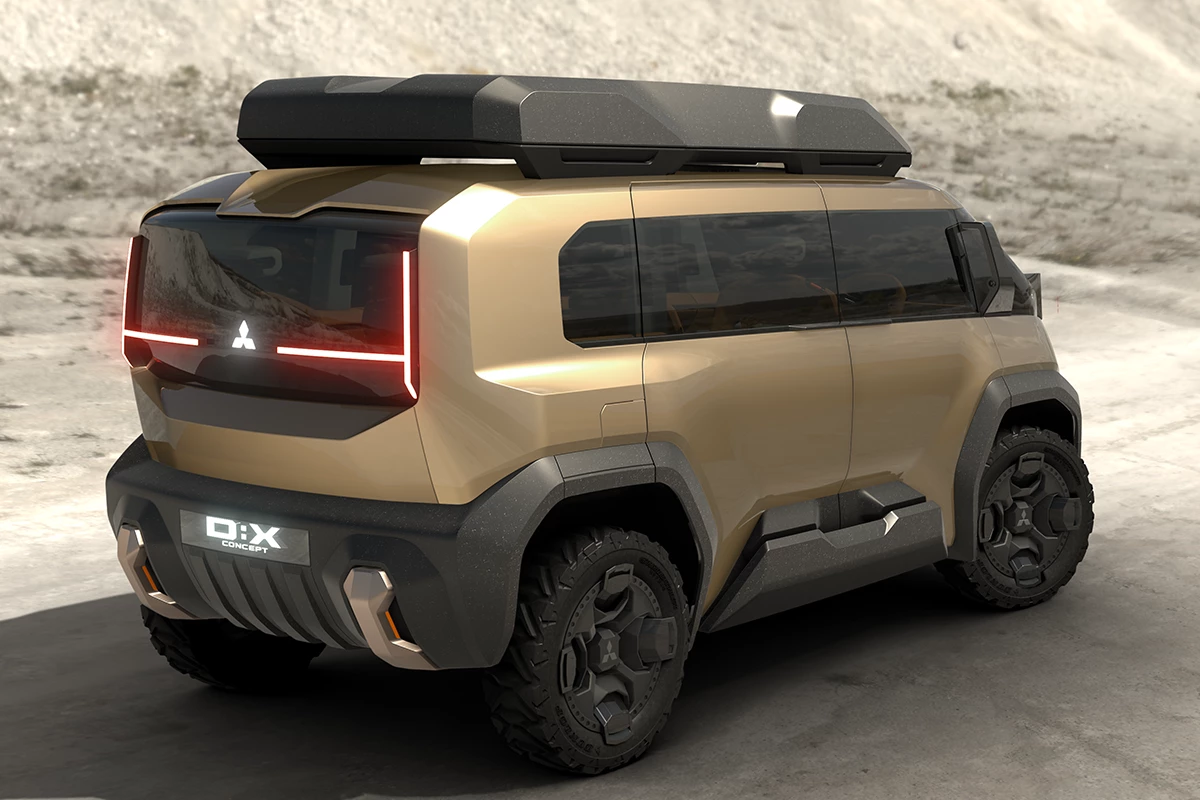 Mitsubishi uses the distinctive T-shaped lights to expand the visual width