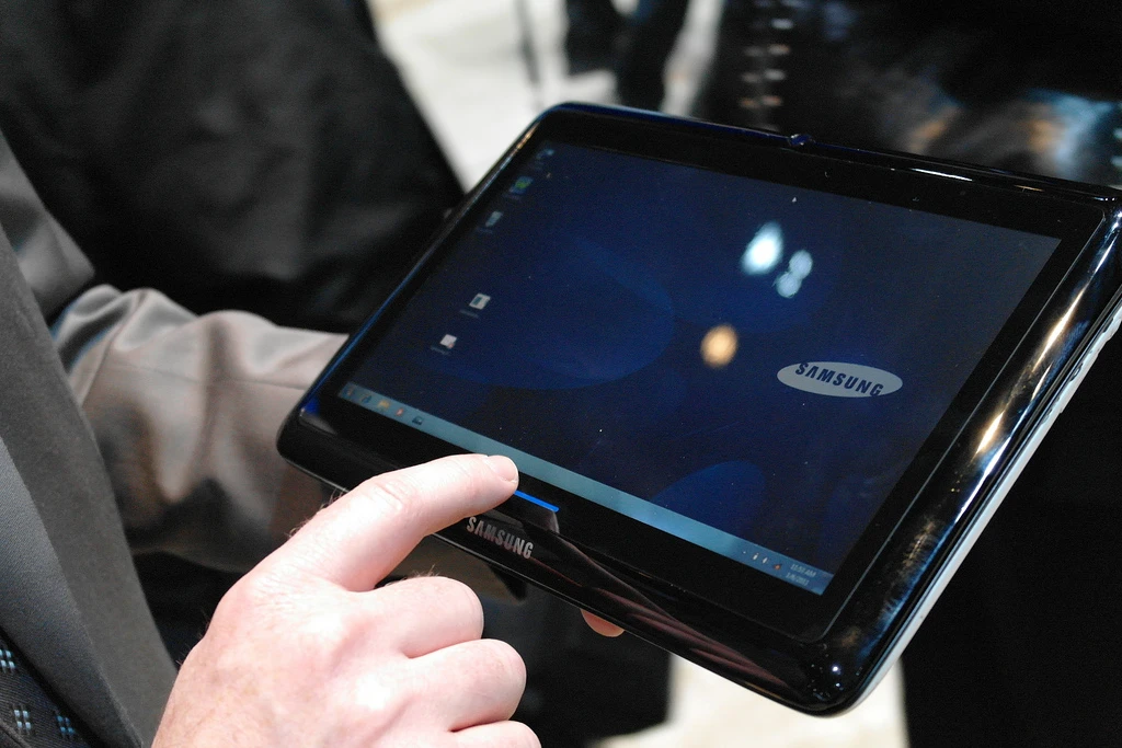 The PC 7 tablet from Samsung on display at CES