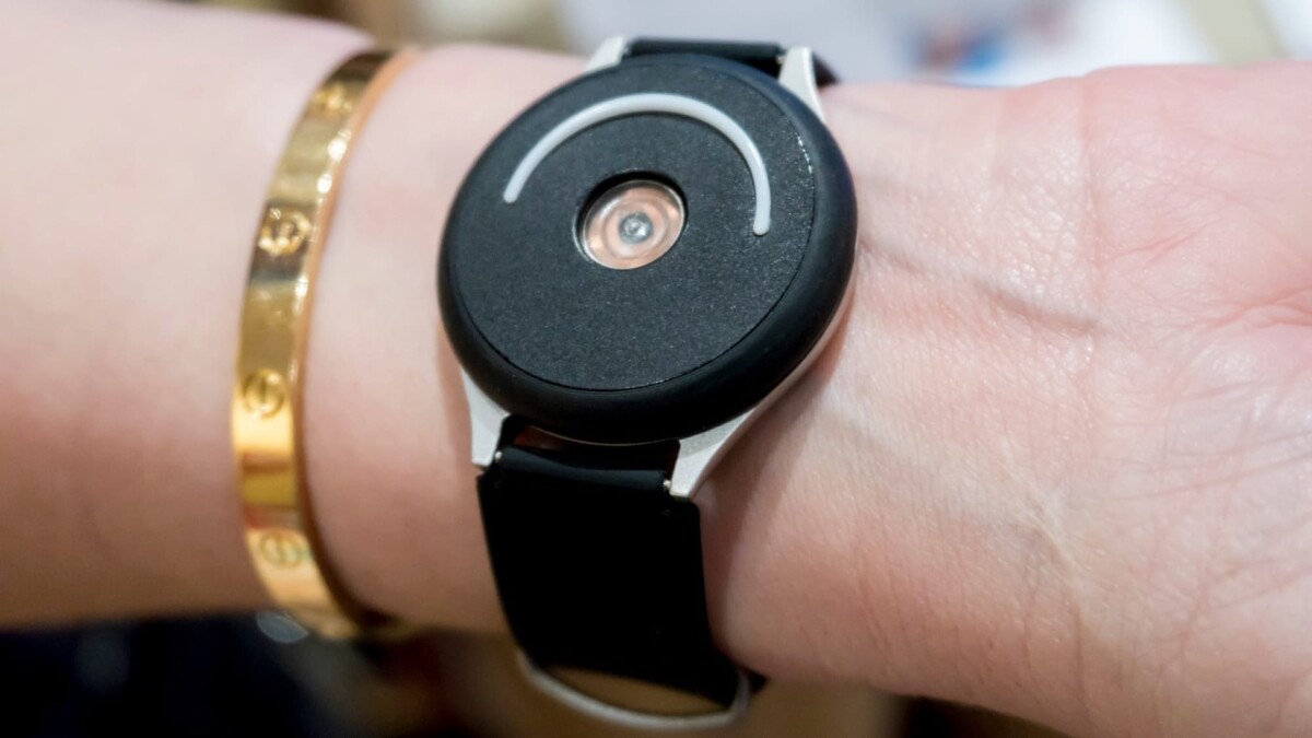Doppel mood-shifting(?) wearable