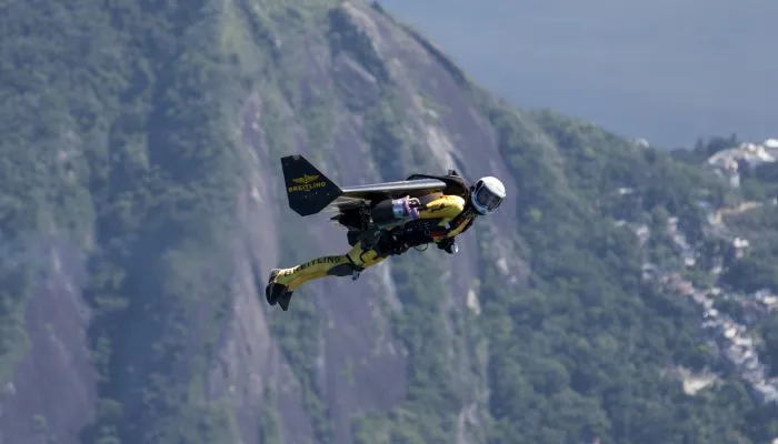 Smile for your close-up (Copyright: John Parker/Breitling SA, photo via AP Images)
