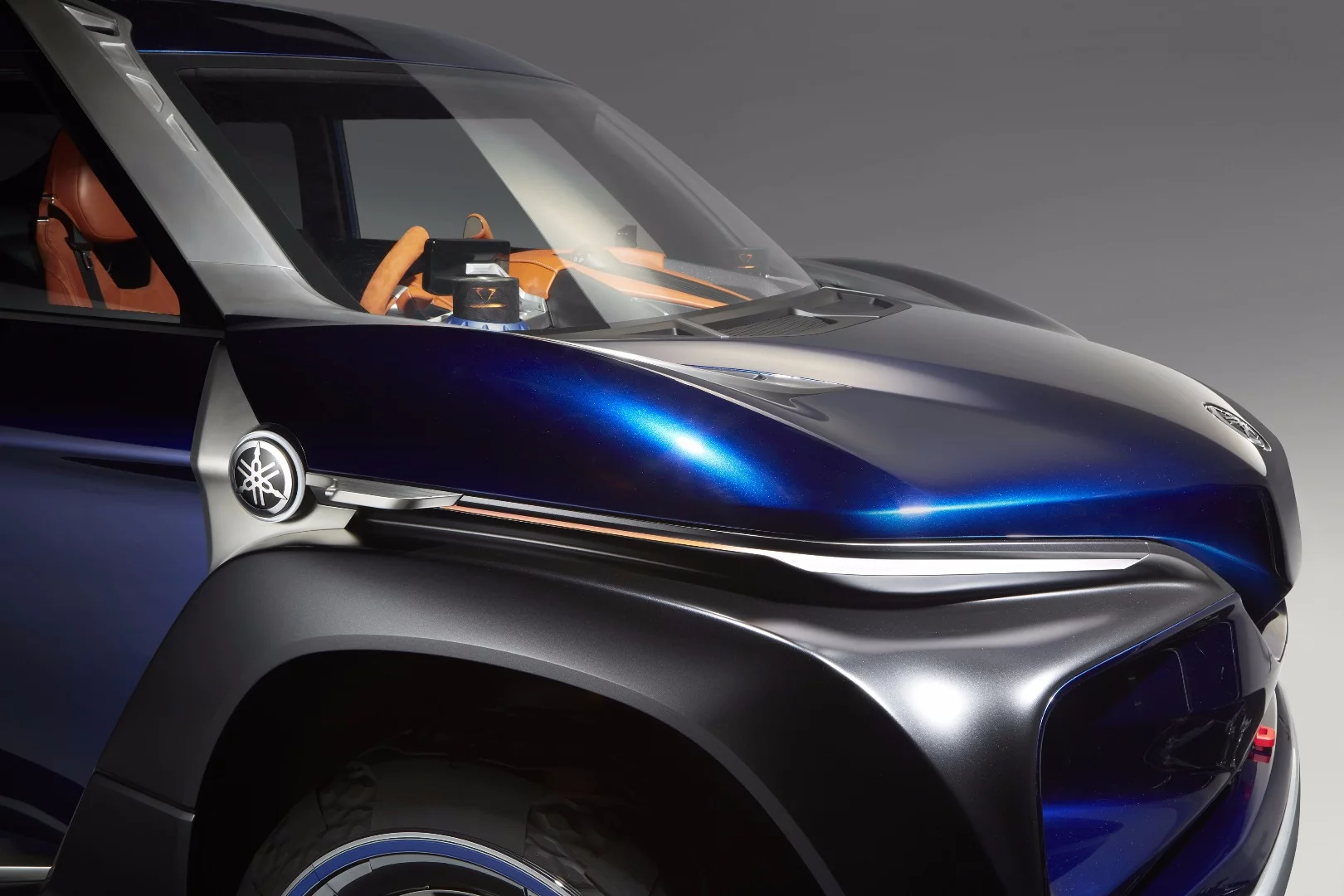 The Yamaha Cross Hub has a short hood and front overhang