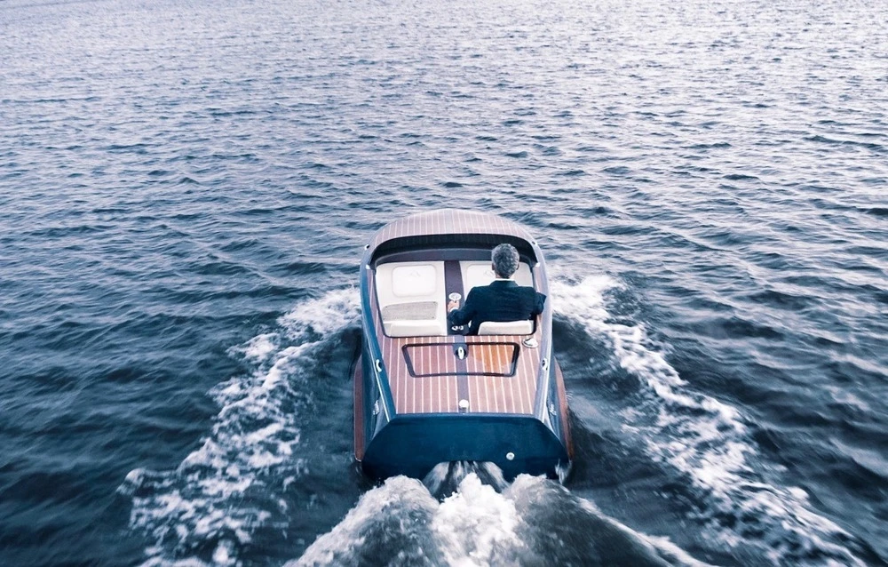 Beau Lake has successfully blended the Riva/Chris-Craft style with modern construction techniques